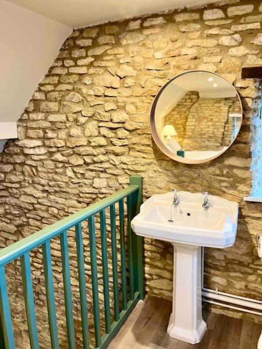 Quaint Cotswold Cottage Chipping Norton Bagian luar foto
